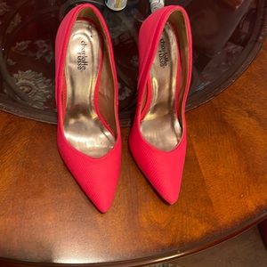 Neon pink pointy toe heels